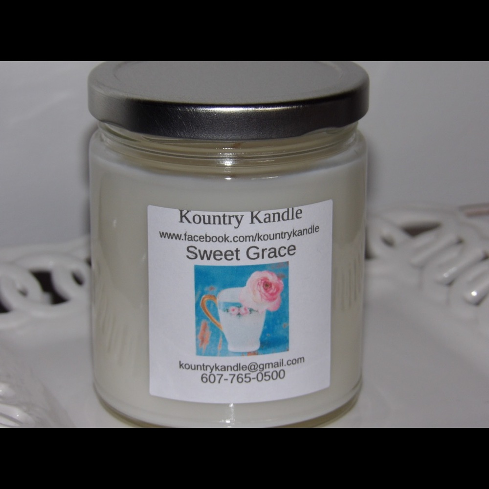 Type Sweet Grace Scented Candle